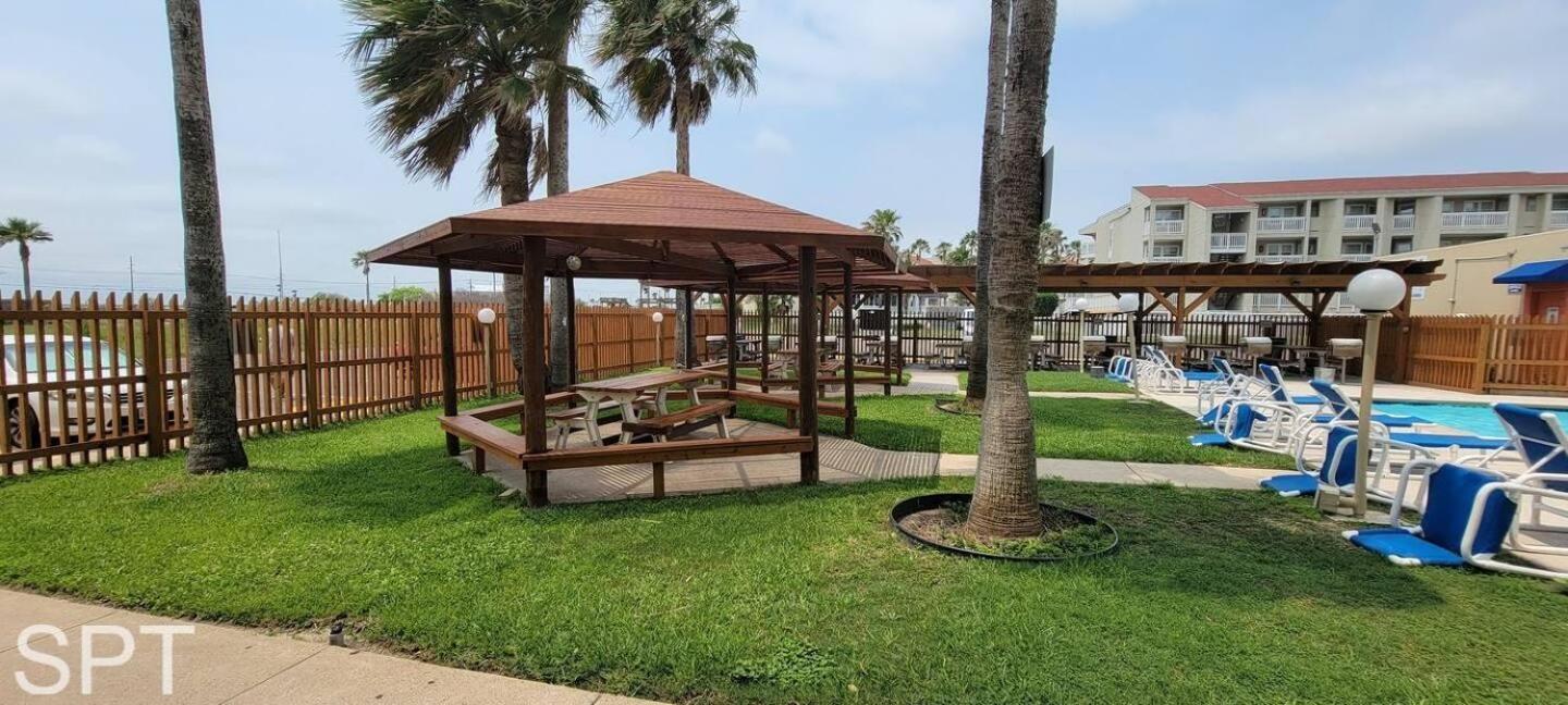 Beach Access Condo With Pool, Hot Tub Area & Bbq - Gulfview I - Unit 213 South Padre Island Eksteriør billede