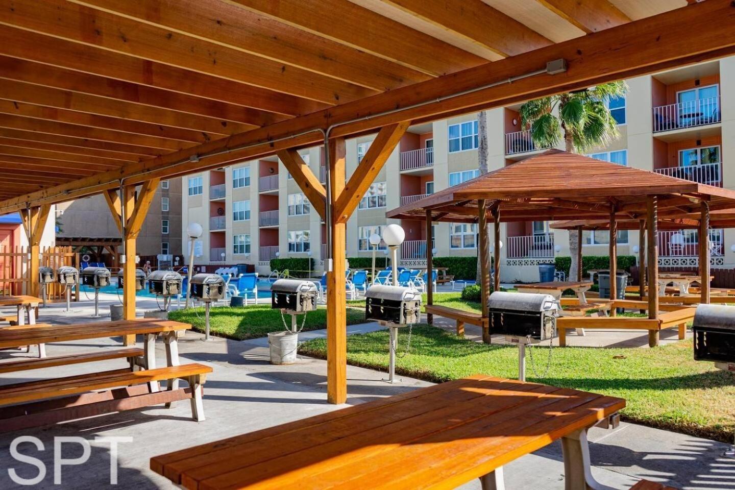 Beach Access Condo With Pool, Hot Tub Area & Bbq - Gulfview I - Unit 213 South Padre Island Eksteriør billede